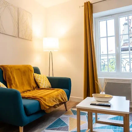 Superbe T2 Centre Dernier Etage Avec Balcon Appartamento